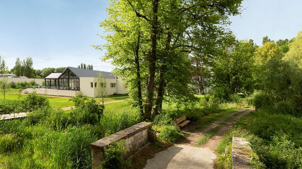 Hyatt Regency Chantilly Vineuil-Saint-Firmin Exterior photo